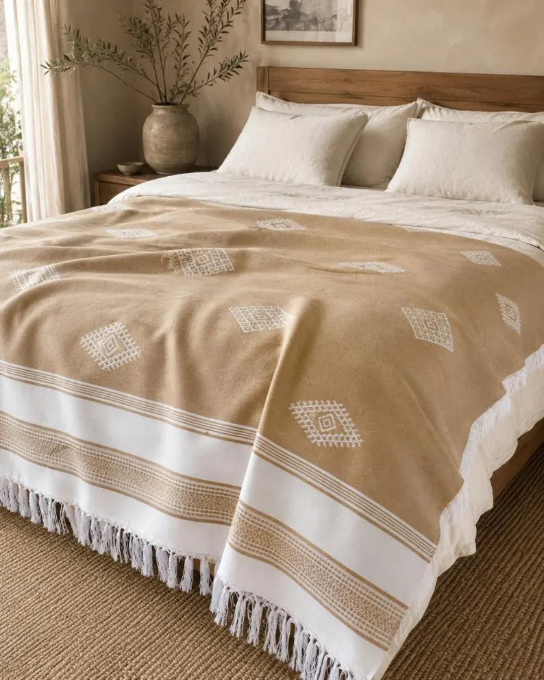Sahara Diamond bedspread detail, handwoven Moroccan cotton, photo 2