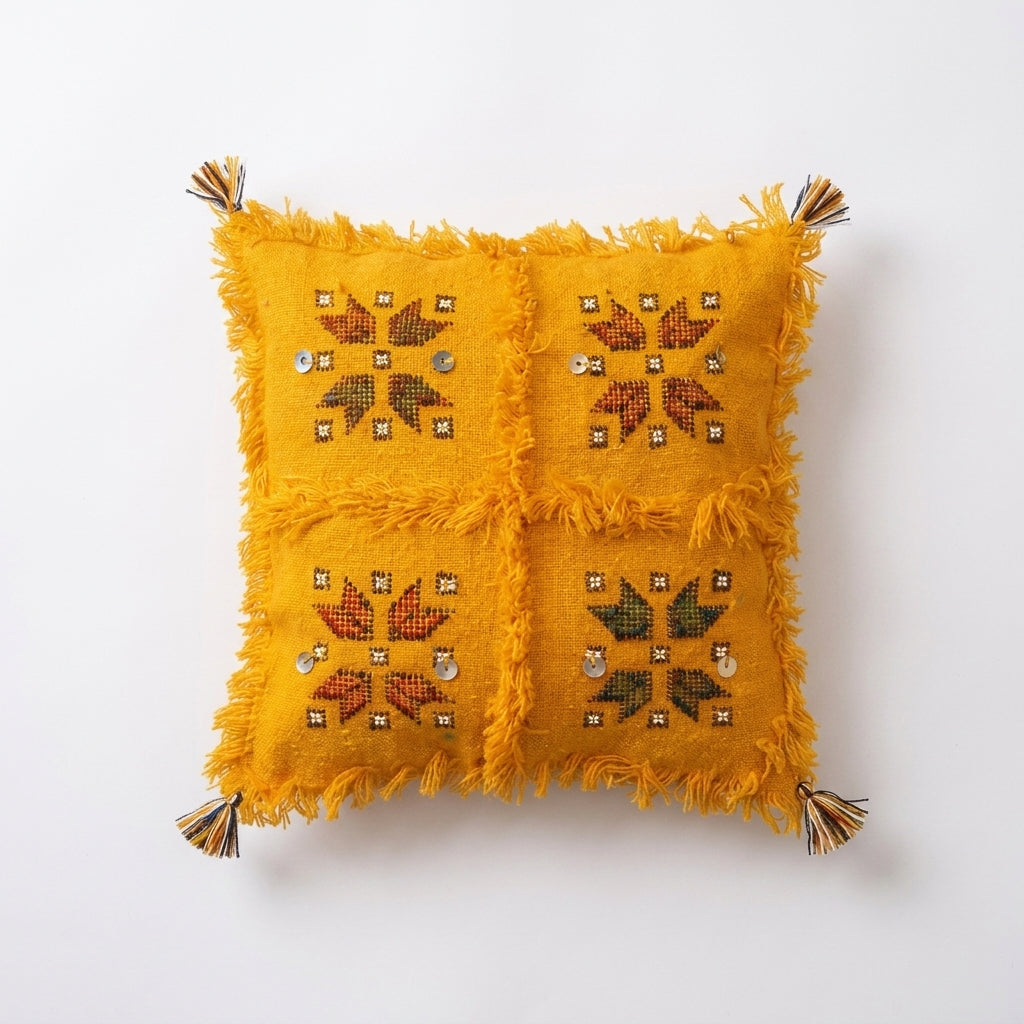 Golden Thread Moroccan pillow cover 45x45 cm, studio photo