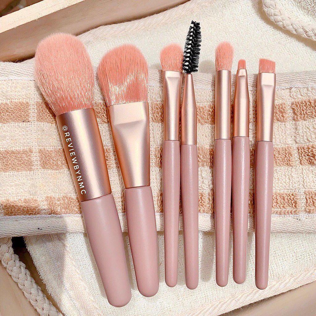 7 Pcs branded make up brush set
