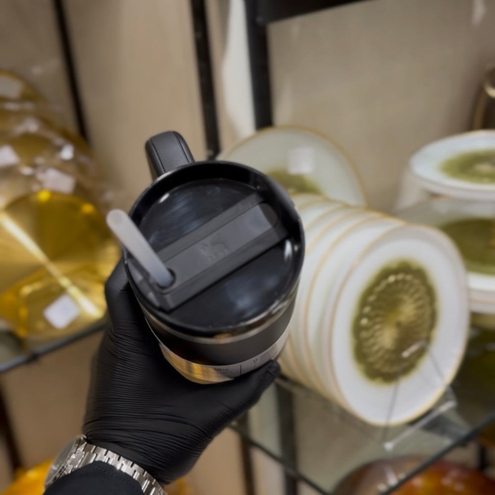 Stanly Quencher H2.0 Flow State Tumbler | 40 OZ (Black)