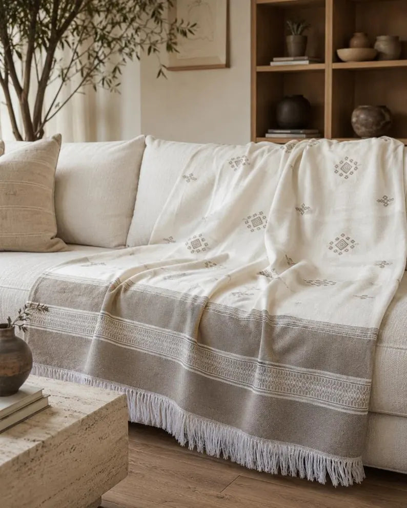 Misty Grey Diamond bedspread detail, handwoven Moroccan cotton, photo 4