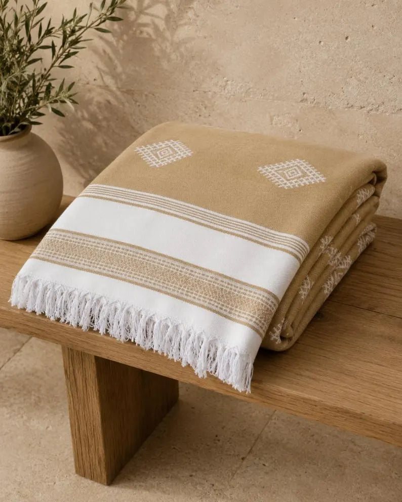 Sahara Diamond bedspread detail, handwoven Moroccan cotton, photo 6