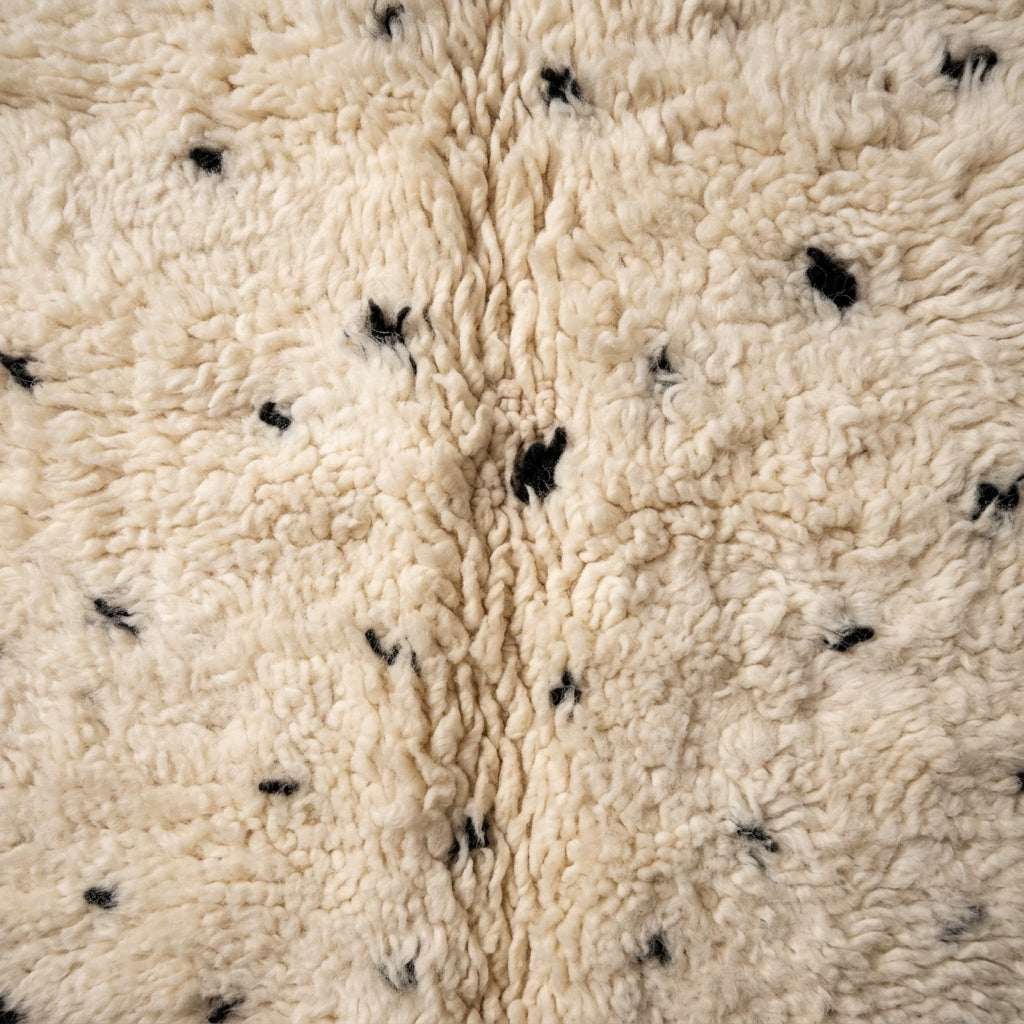 Zellige Path Moroccan Runner Rug - handwoven Berber wool detail